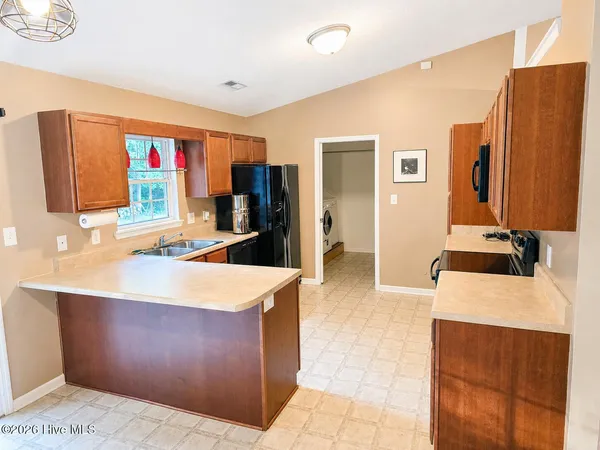$2,000 | 203 Stockton Court, Richlands, NC 28574