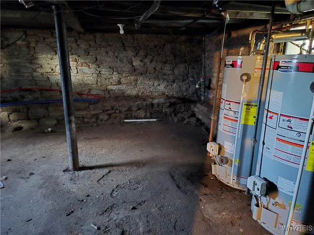 $155,000 | 274 Washburn Street, Lockport City, NY 14094