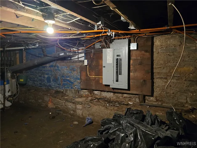 $155,000 | 274 Washburn Street, Lockport City, NY 14094