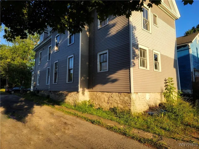 $155,000 | 274 Washburn Street, Lockport City, NY 14094