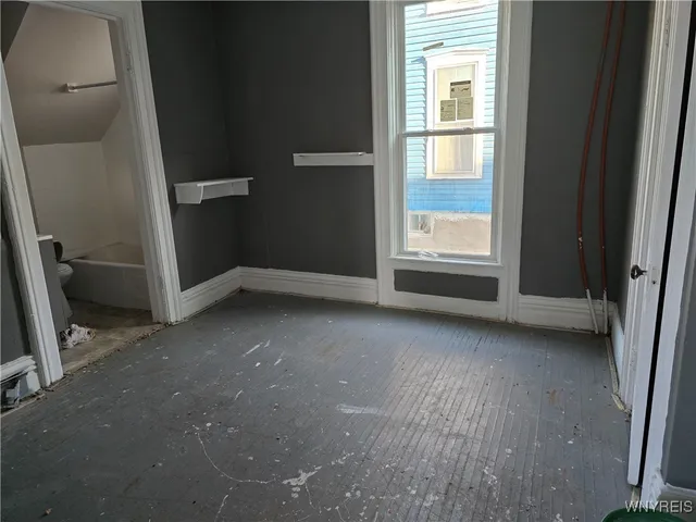 $155,000 | 274 Washburn Street, Lockport City, NY 14094