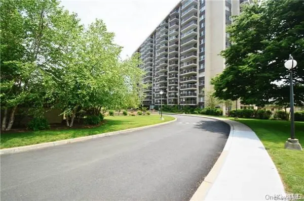 $279,999 | 18-15 215th Street, Unit 6C | Bay Terrace