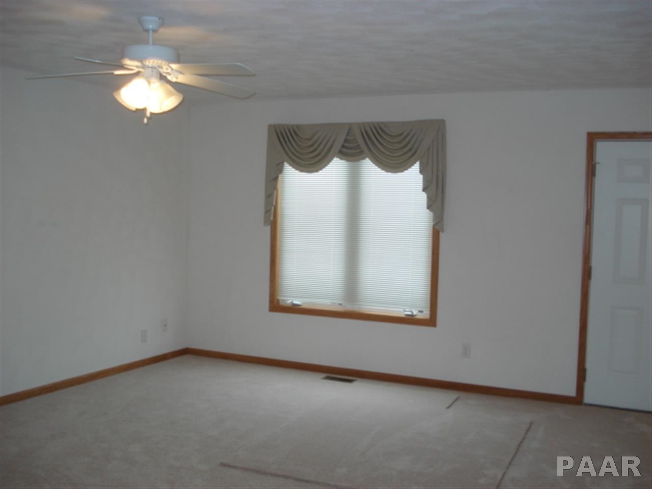 124 Comfort Way Washington, IL 61571 - Photo 3 of 15 Gallery Image 3