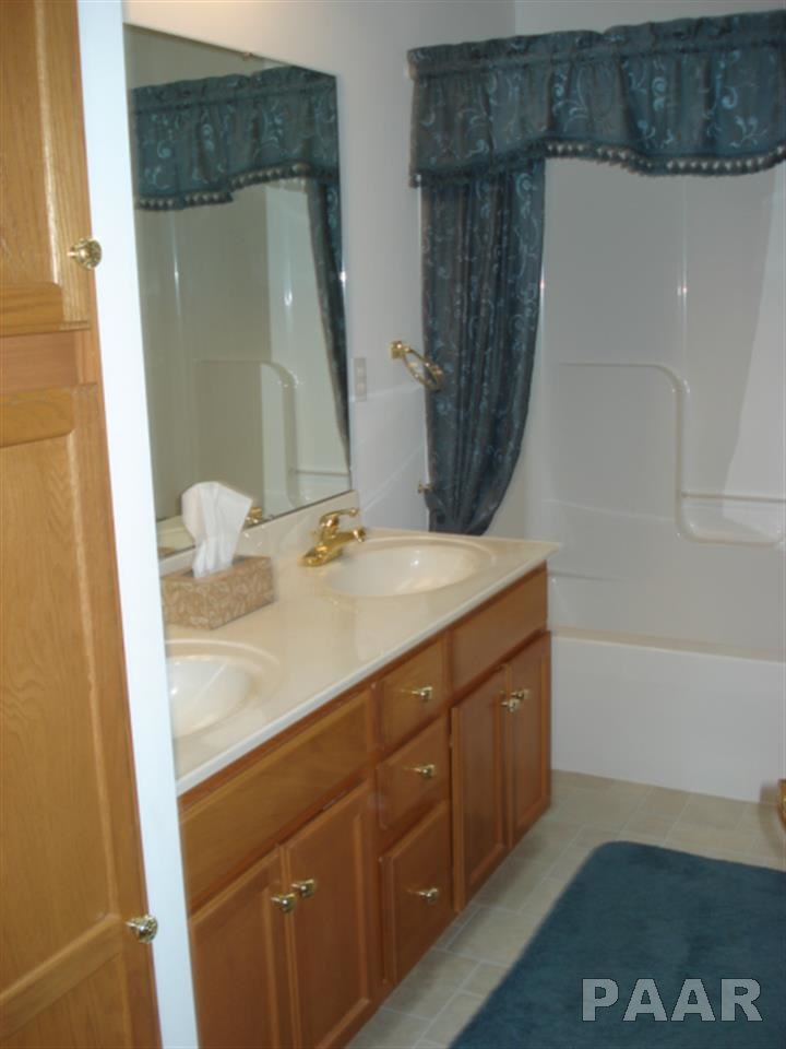124 Comfort Way Washington, IL 61571 - Photo 9 of 15 Gallery Image 9