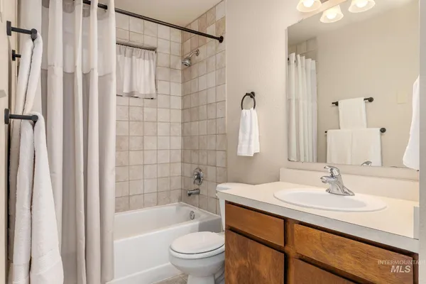 $249,990 | 6907 West Colehaven Lane, Boise, ID 83704