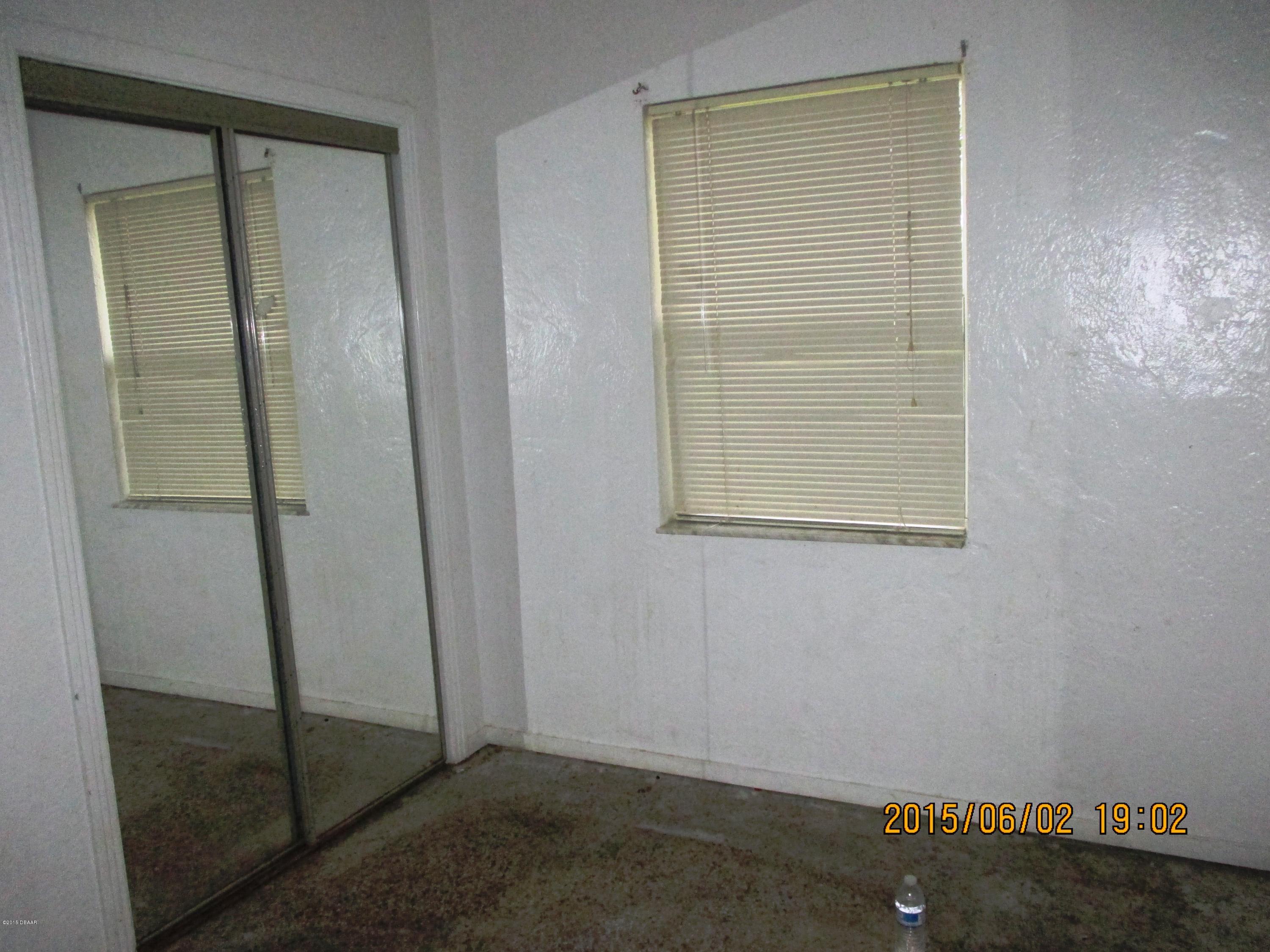 1049 Hampton Road Daytona Beach, FL 32114 - Photo 10 of 18 1049 Hampton 6 2 bedroom 2 closet