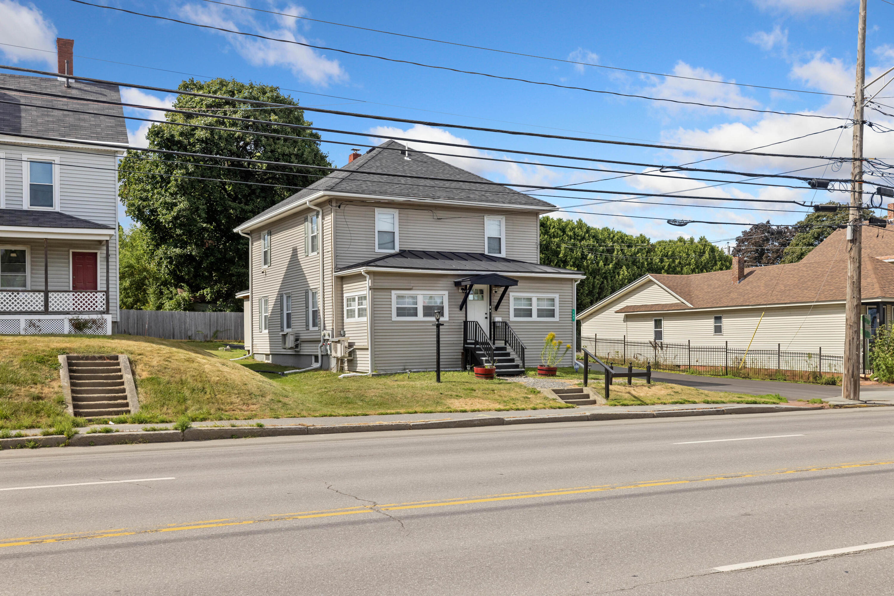 162 College Avenue Waterville, ME 04901 - Photo 3 of 42 3G0A7701