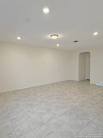 $1,895 | 3910 Sunfield Drive, Seguin, TX 78155