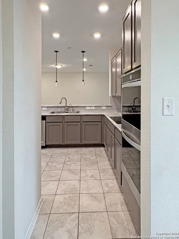 $1,895 | 3910 Sunfield Drive, Seguin, TX 78155