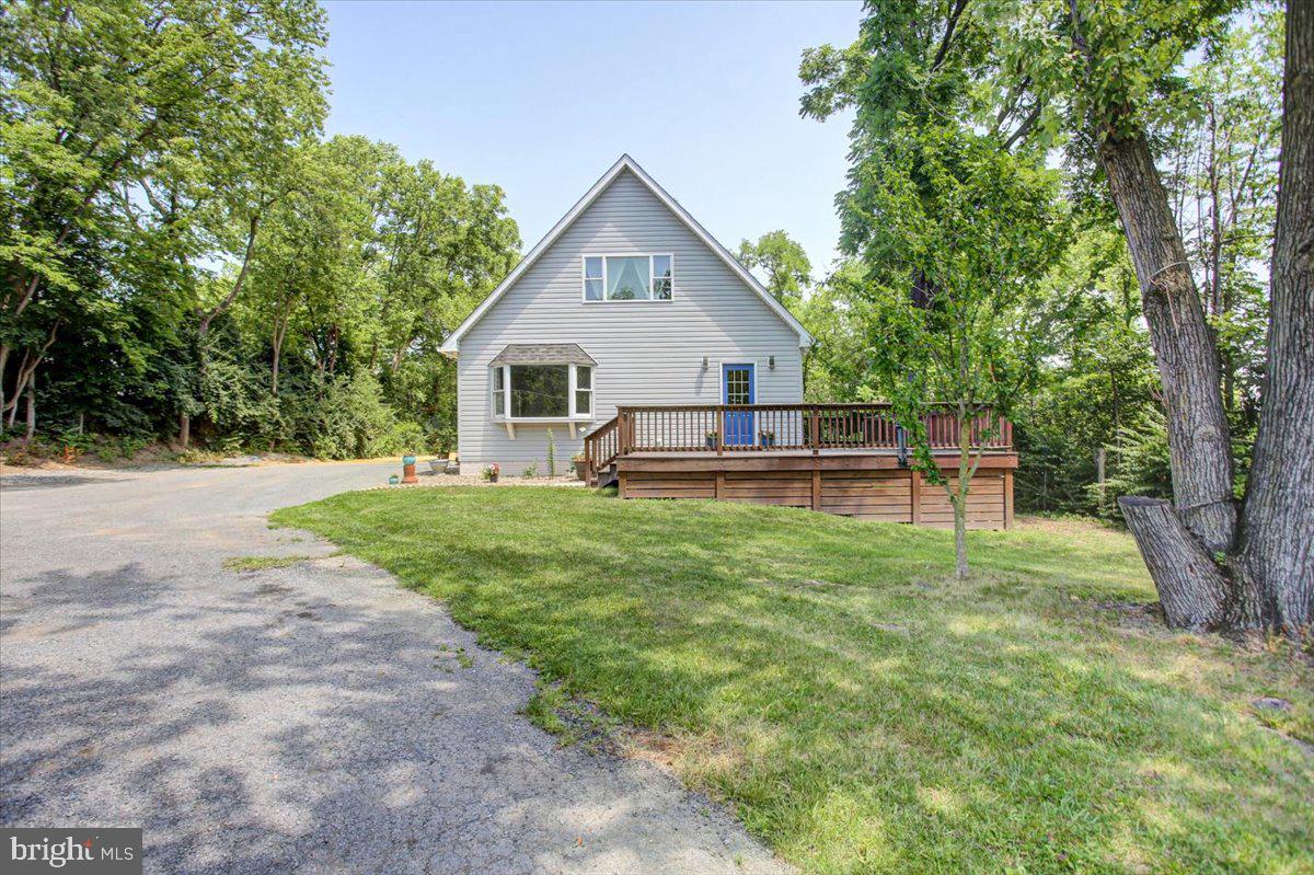 16726 Broadfording Road Hagerstown, MD 21740 - Photo 44 of 55 Wrap around deck