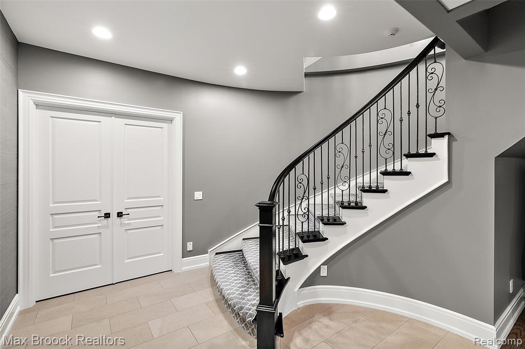 5466 Orchard Ridge Drive Rochester, MI 48306 - Photo 37 of 57