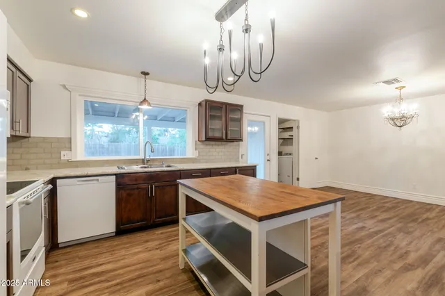 $2,150 | 3521 West Detroit Street, Chandler, AZ 85226