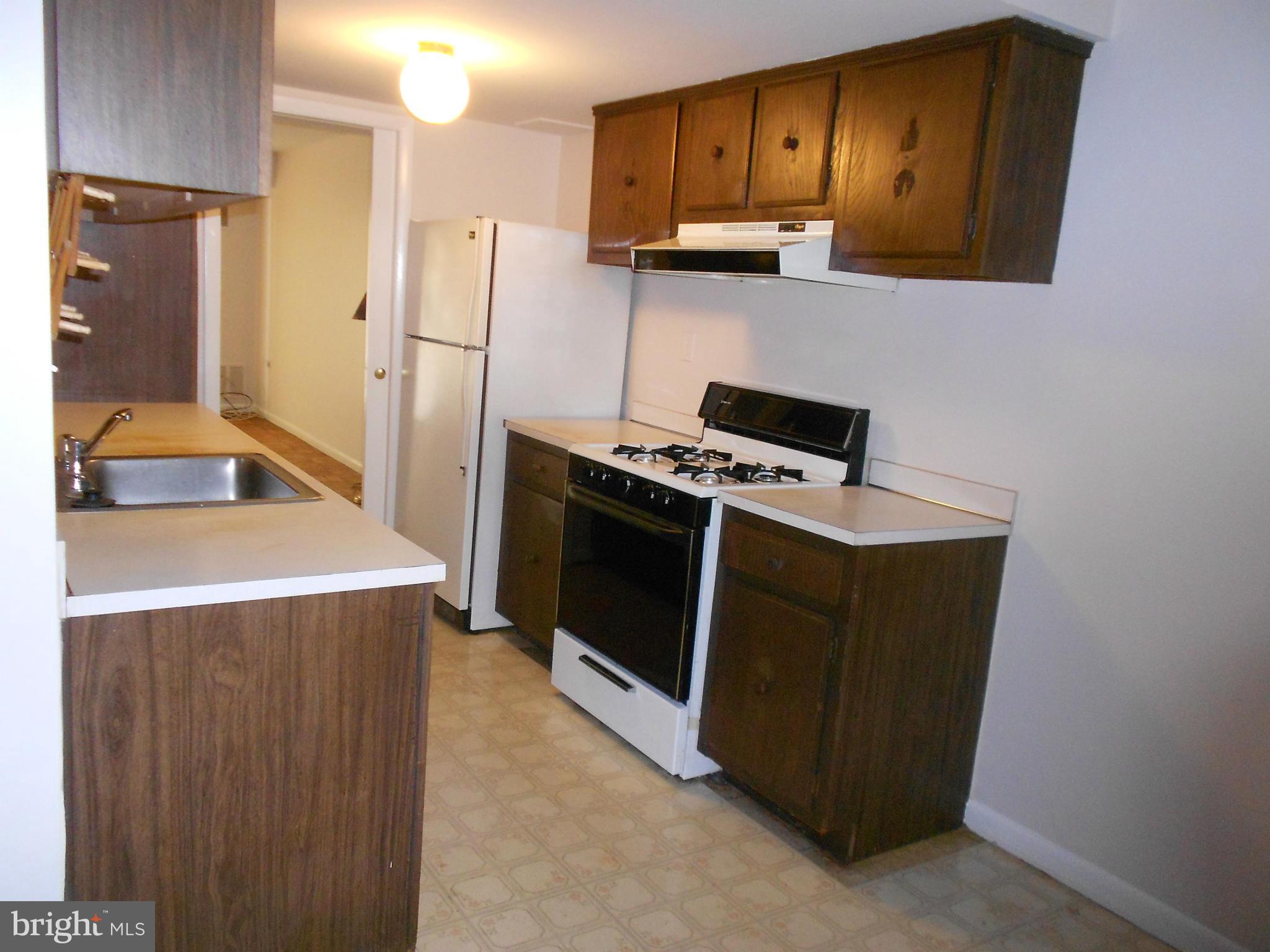 5235 West Running Brook Road, Unit 101 Columbia, MD 21044 - Photo 5 of 15 Kitchen