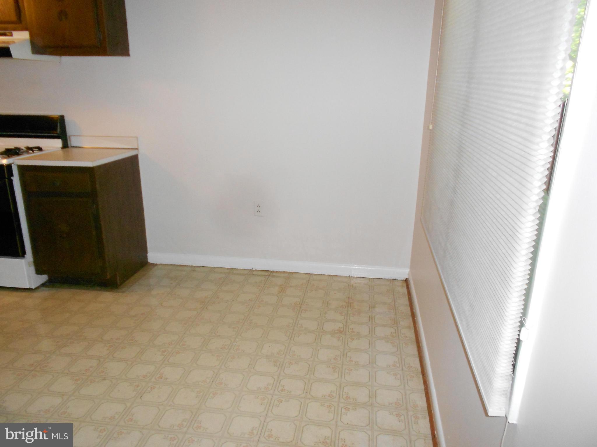 5235 West Running Brook Road, Unit 101 Columbia, MD 21044 - Photo 6 of 15 Kitchen
