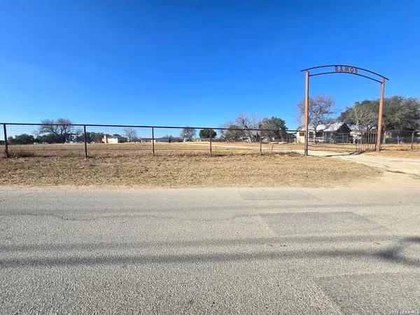 $650,000 | 18970 West Farm To Market 2790 South, Lytle, TX 78052