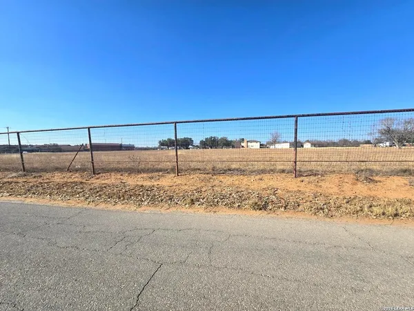 $650,000 | 18970 West Farm To Market 2790 South, Lytle, TX 78052