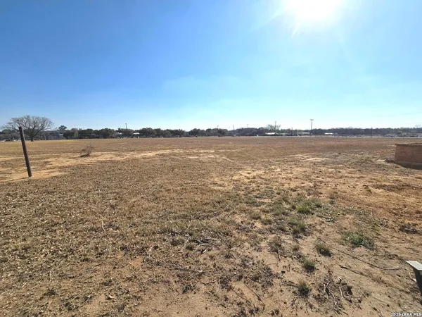 $650,000 | 18970 West Farm To Market 2790 South, Lytle, TX 78052
