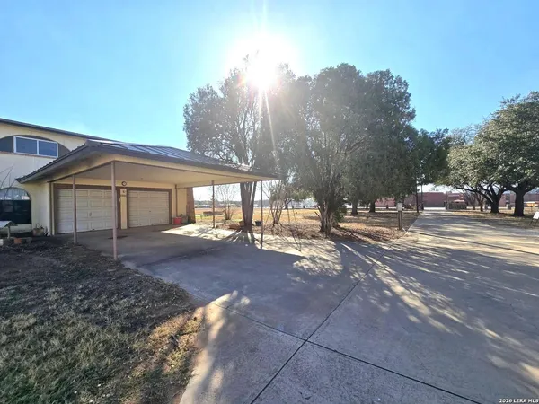 $650,000 | 18970 West Farm To Market 2790 South, Lytle, TX 78052