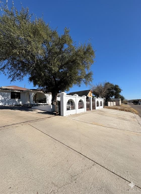 804 North Utica Street Roma, TX 78584 - Photo 2 of 20