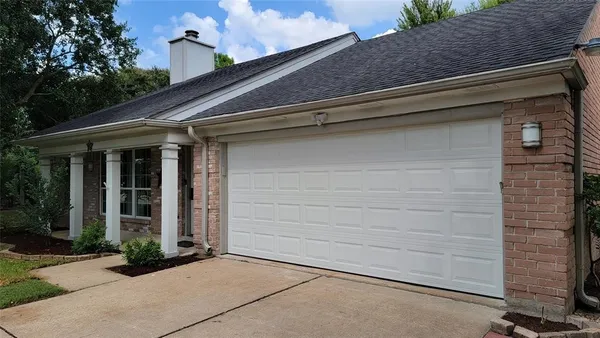 $1,900 | 9630 East Savile Circle, Houston, TX 77065