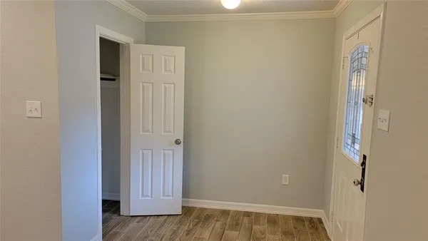 $1,900 | 9630 East Savile Circle, Houston, TX 77065