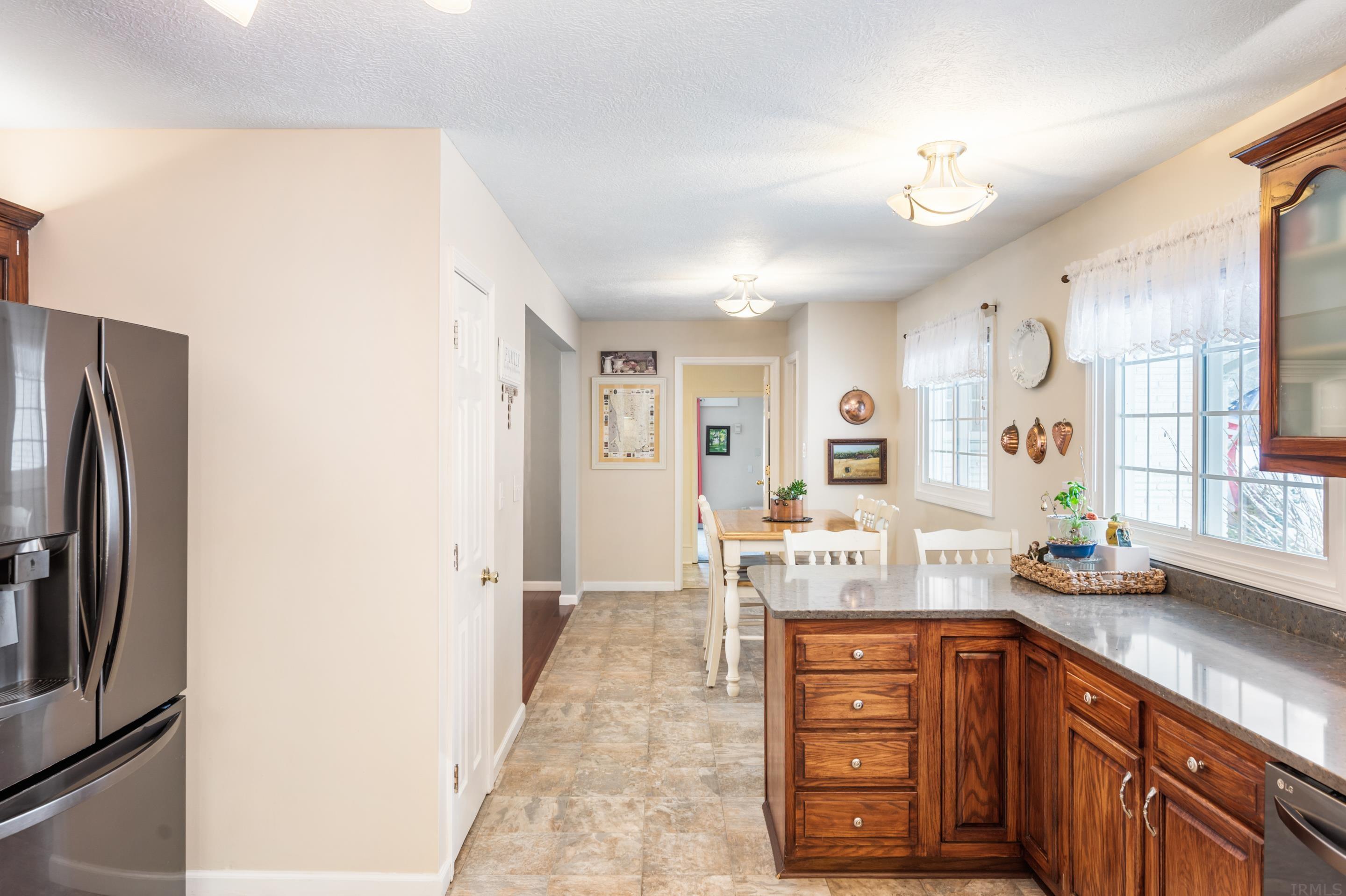 5109 North Hickory Road Muncie, IN 47303 - Photo 17 of 36 Gallery Image 17