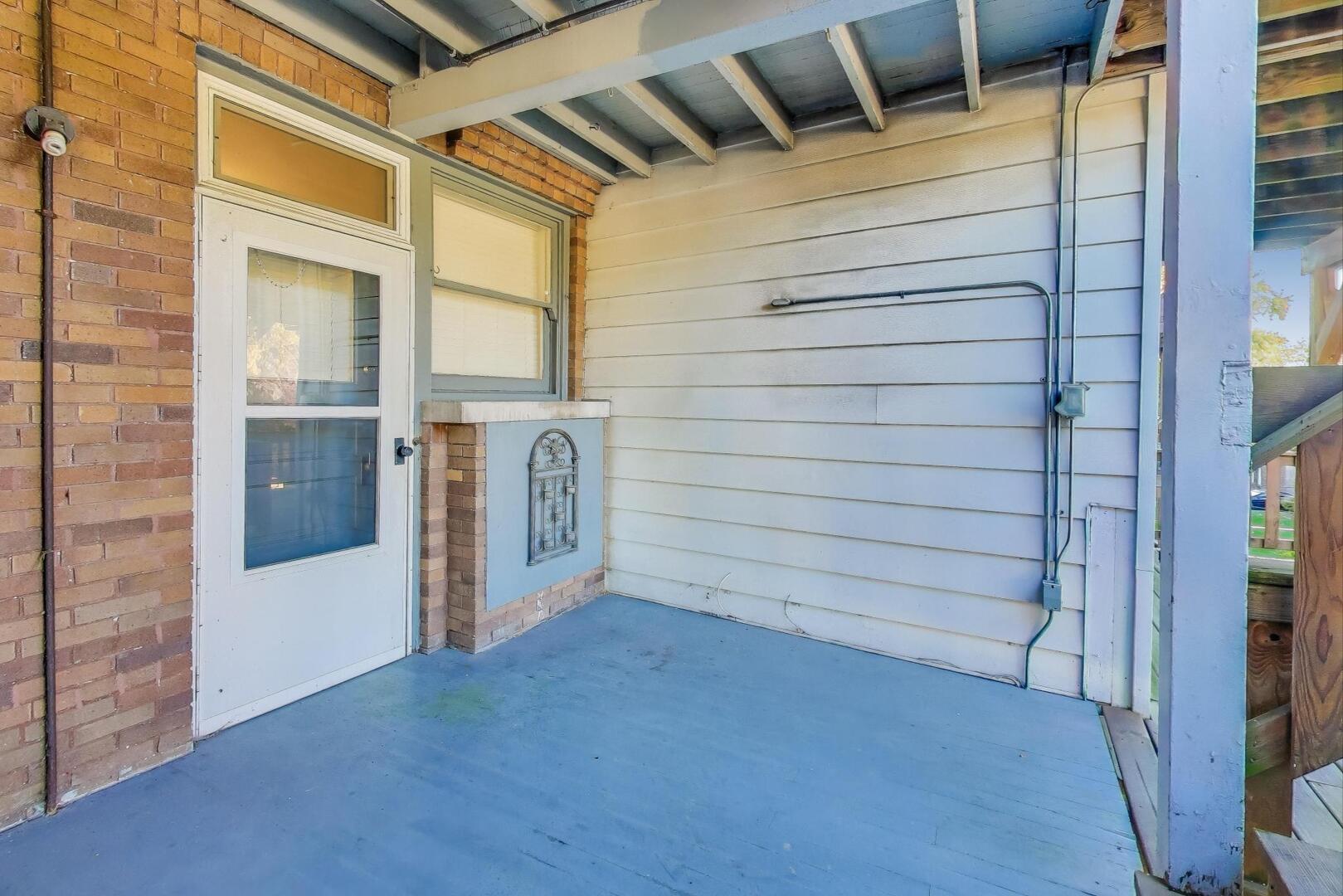 7346 Lake Street, Unit 2W River Forest, IL 60305 - Photo 25 of 30 a view of front door and porch