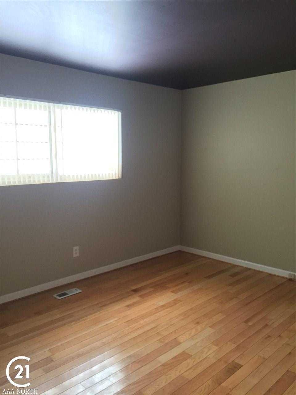 355 Eastlawn Drive Rochester, MI 48307 - Photo 16 of 22