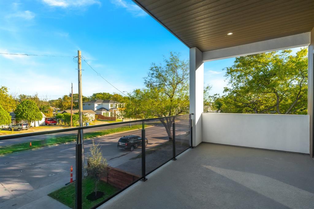 3351 Sylvan Avenue Dallas, TX 75212 - Photo 31 of 40 a view of outdoor space with seating area