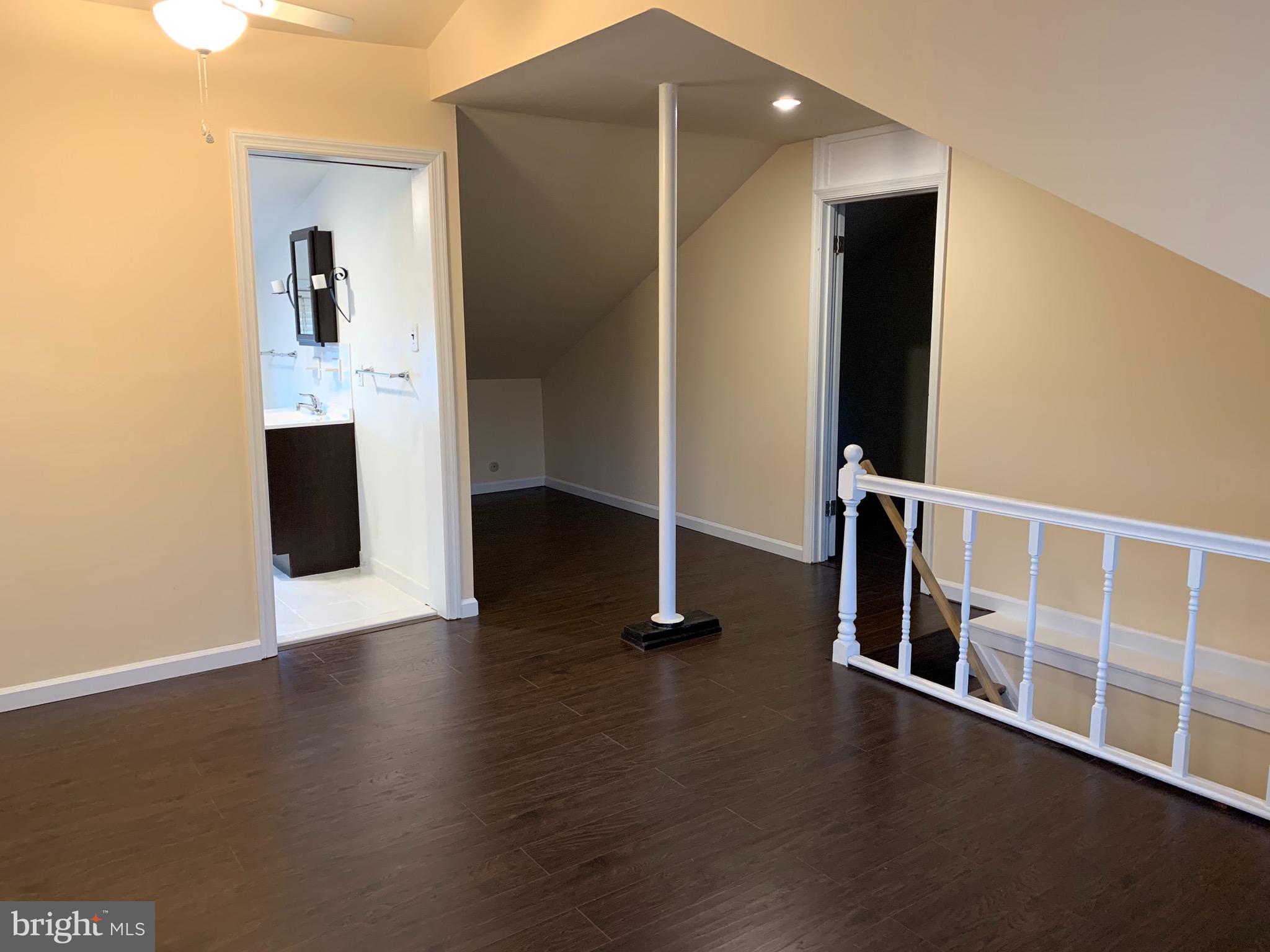 18 Ridge Boulevard Brookhaven, PA 19015 - Photo 22 of 29 Master suite