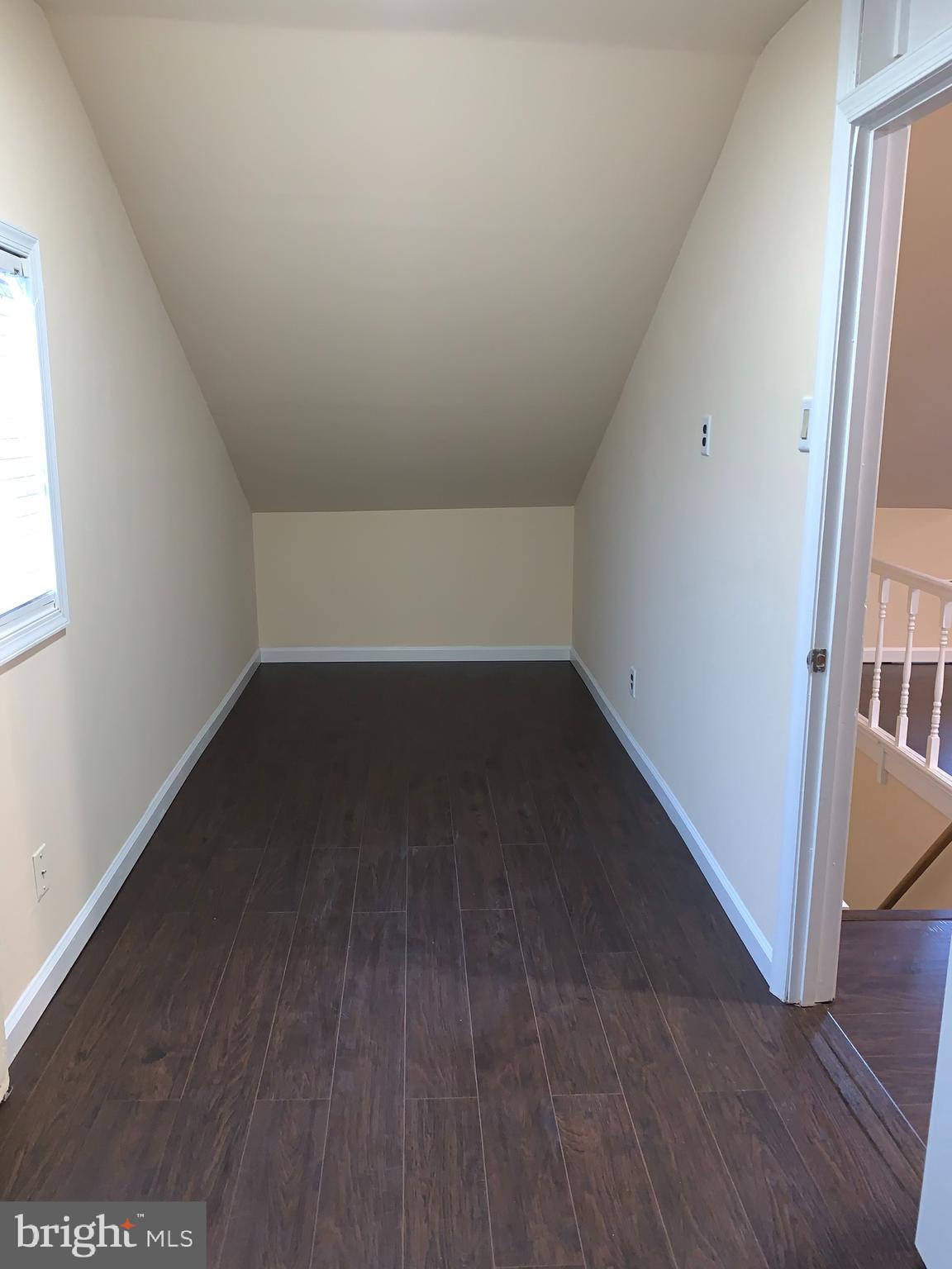 18 Ridge Boulevard Brookhaven, PA 19015 - Photo 24 of 29 Master suite