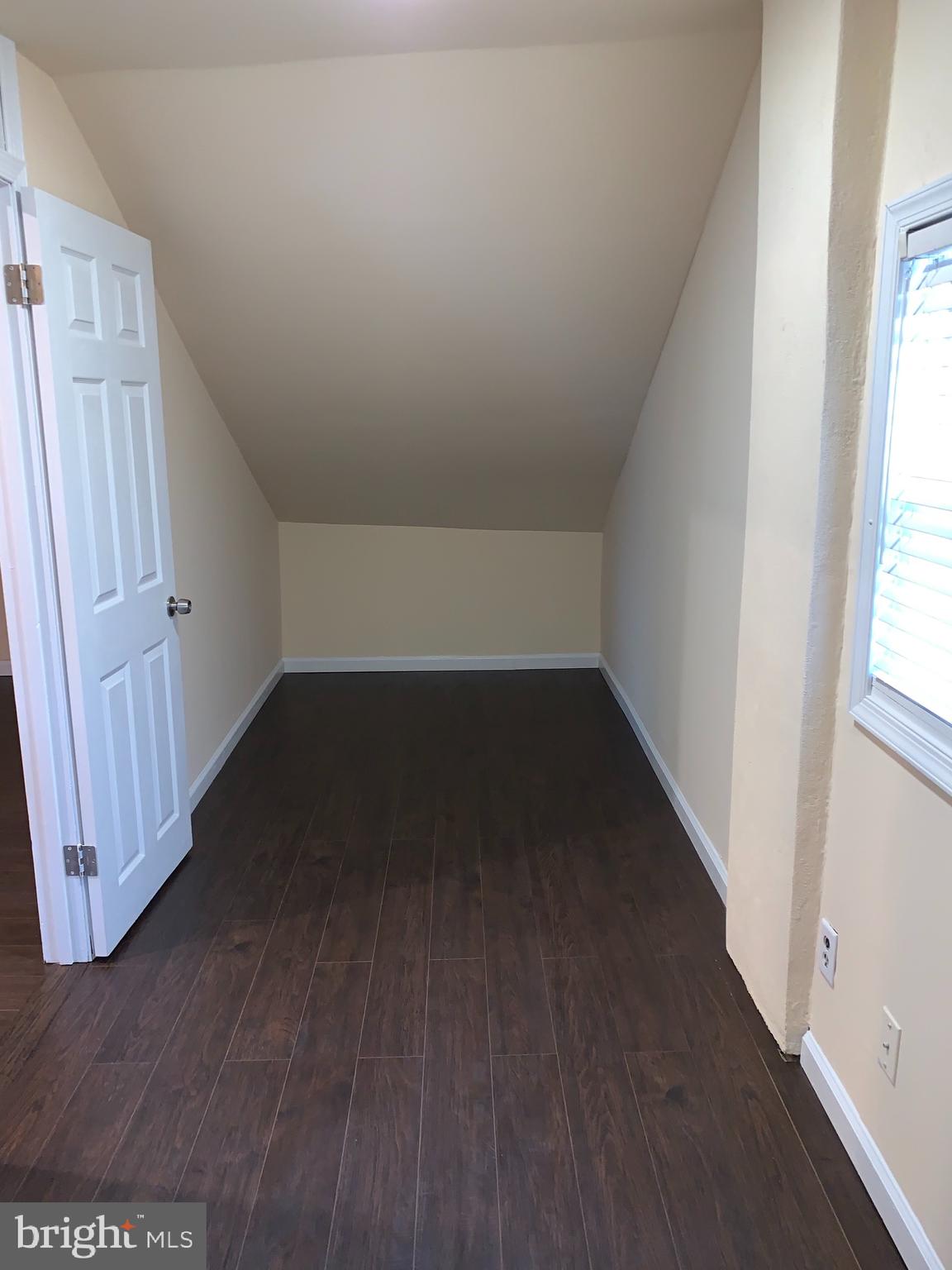 18 Ridge Boulevard Brookhaven, PA 19015 - Photo 25 of 29 Master suite