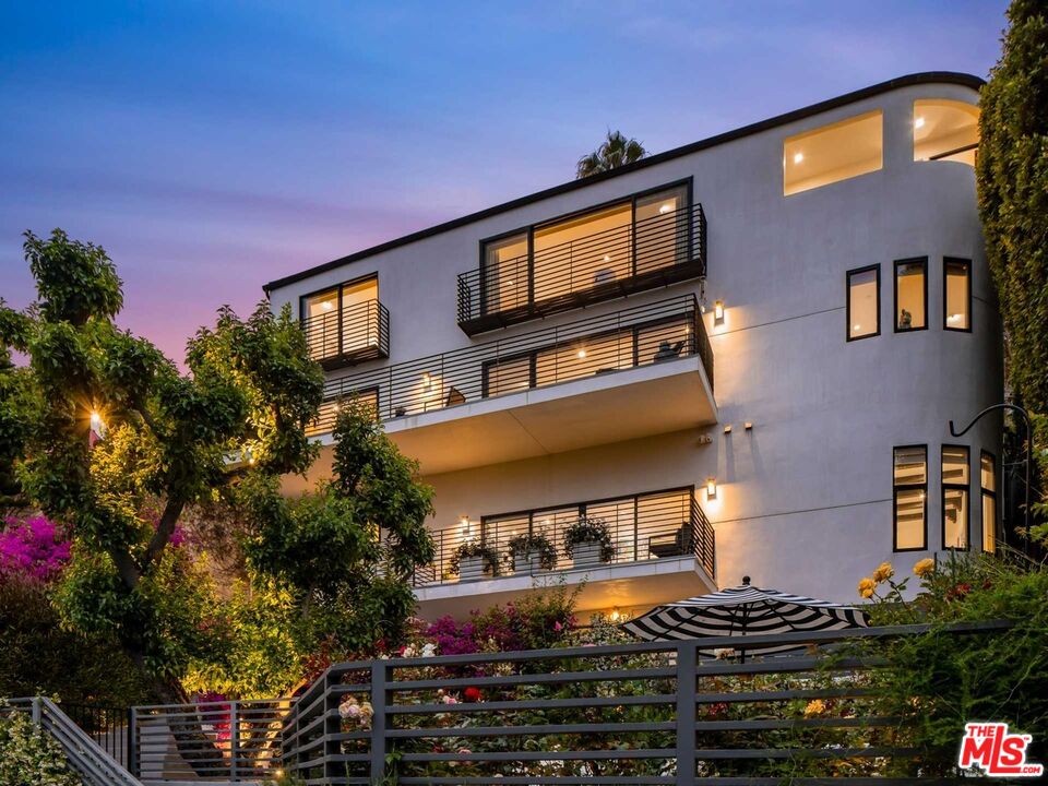 8480 Harold Way Los Angeles, CA 90069 - Photo 1 of 43