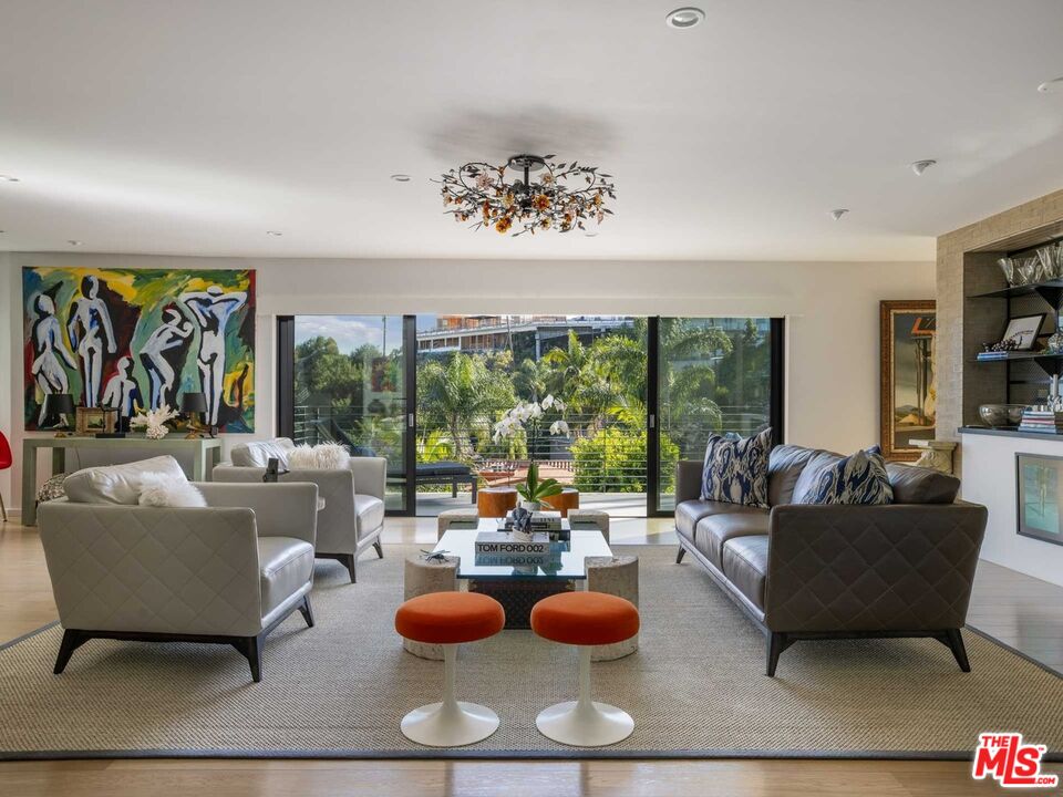 8480 Harold Way Los Angeles, CA 90069 - Photo 12 of 43
