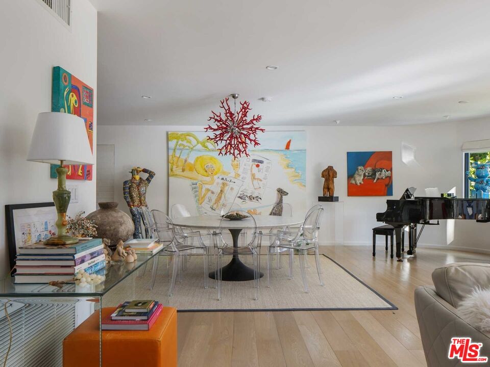 8480 Harold Way Los Angeles, CA 90069 - Photo 15 of 43
