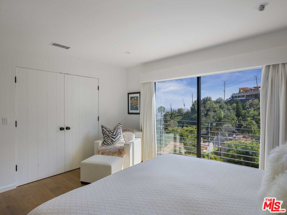 8480 Harold Way Los Angeles, CA 90069 - Photo 25 of 43