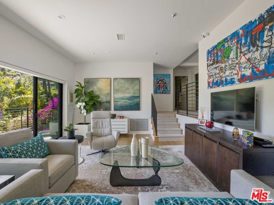 8480 Harold Way Los Angeles, CA 90069 - Photo 29 of 43