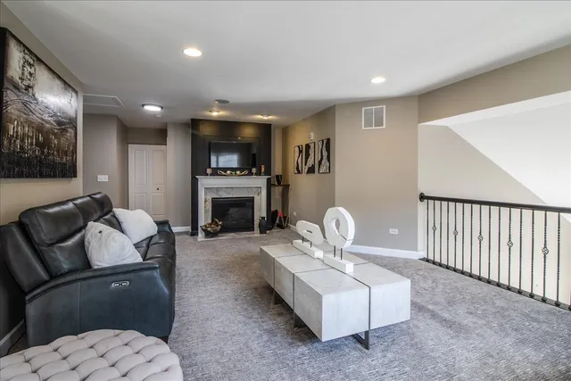 $499,999 | 2783 Blakely Lane, Naperville, IL 60540