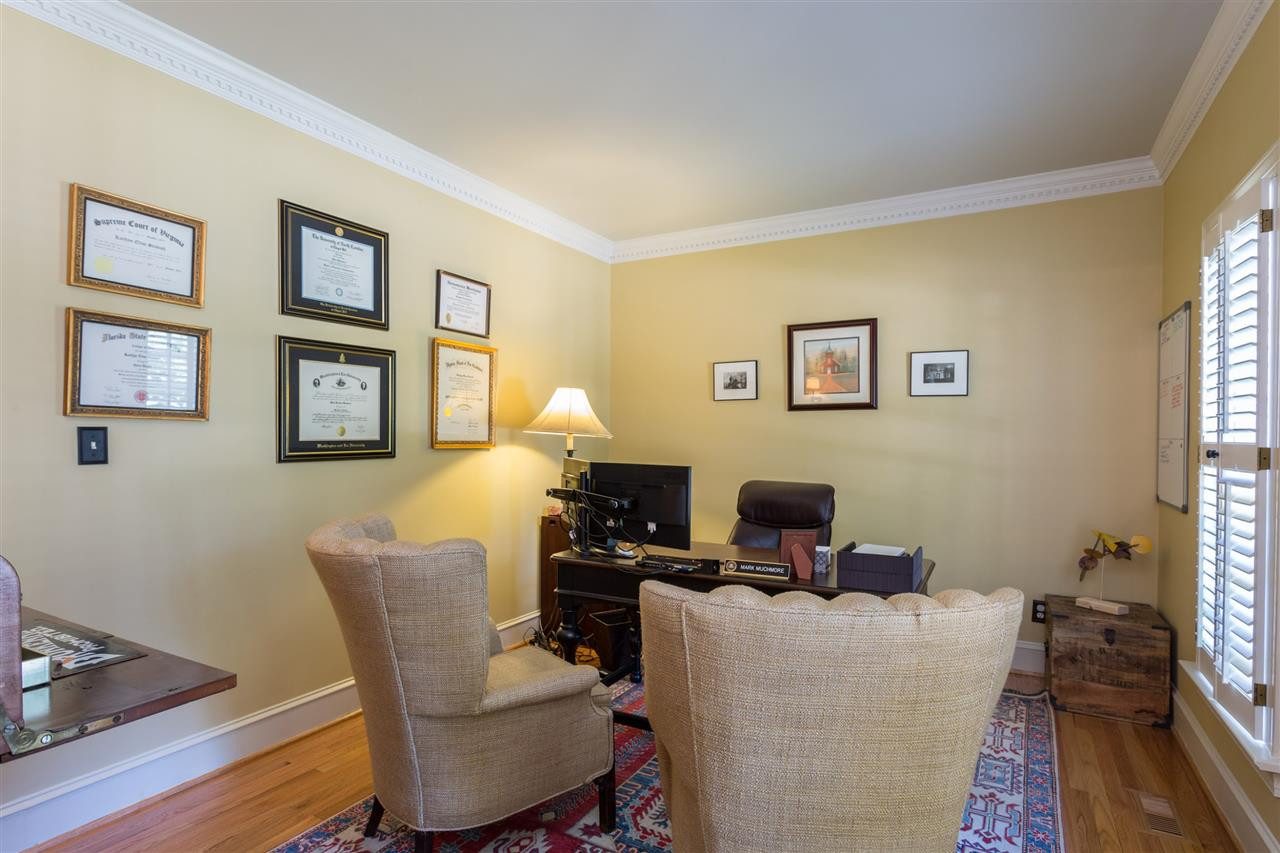 2206 Oxford Road Raleigh, NC 27608 - Photo 4 of 25 Office/Formal Living