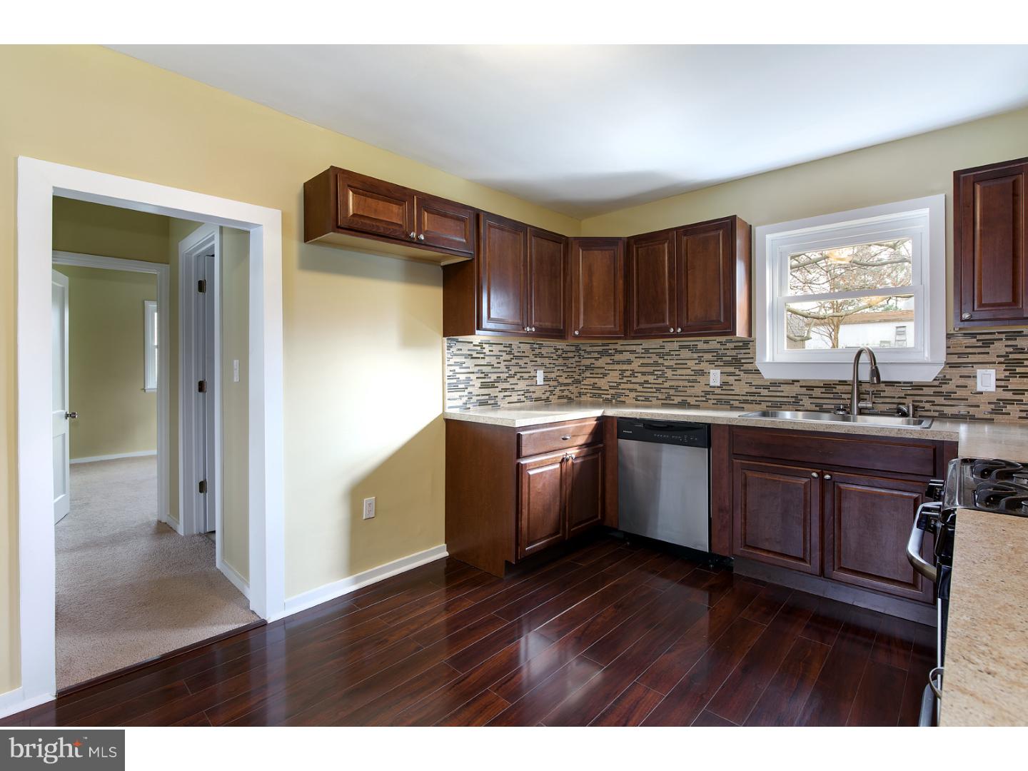 504 Lockheed Avenue Reading, PA 19601 - Photo 11 of 22 Kitchen