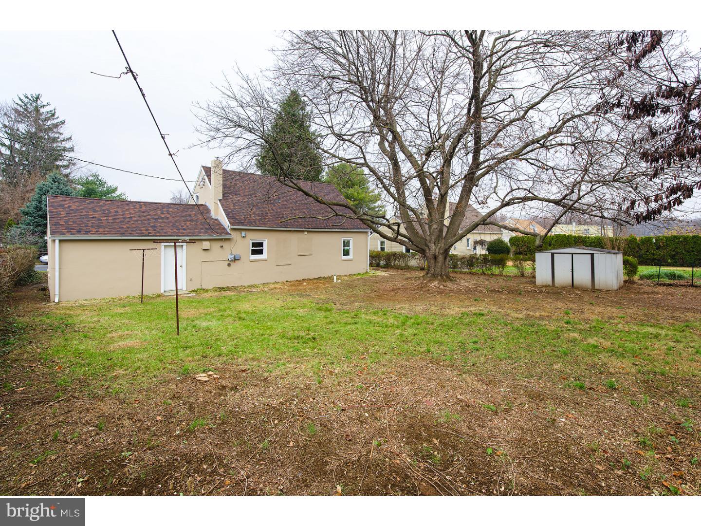 504 Lockheed Avenue Reading, PA 19601 - Photo 19 of 22 Exterior Back