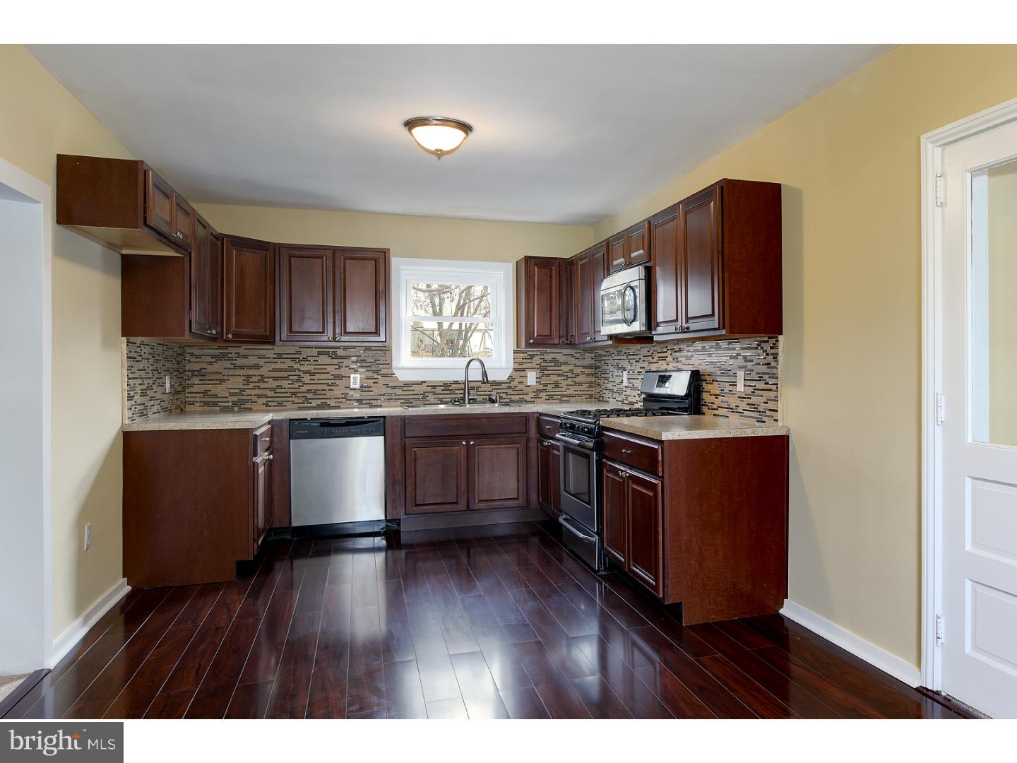 504 Lockheed Avenue Reading, PA 19601 - Photo 8 of 22 Kitchen