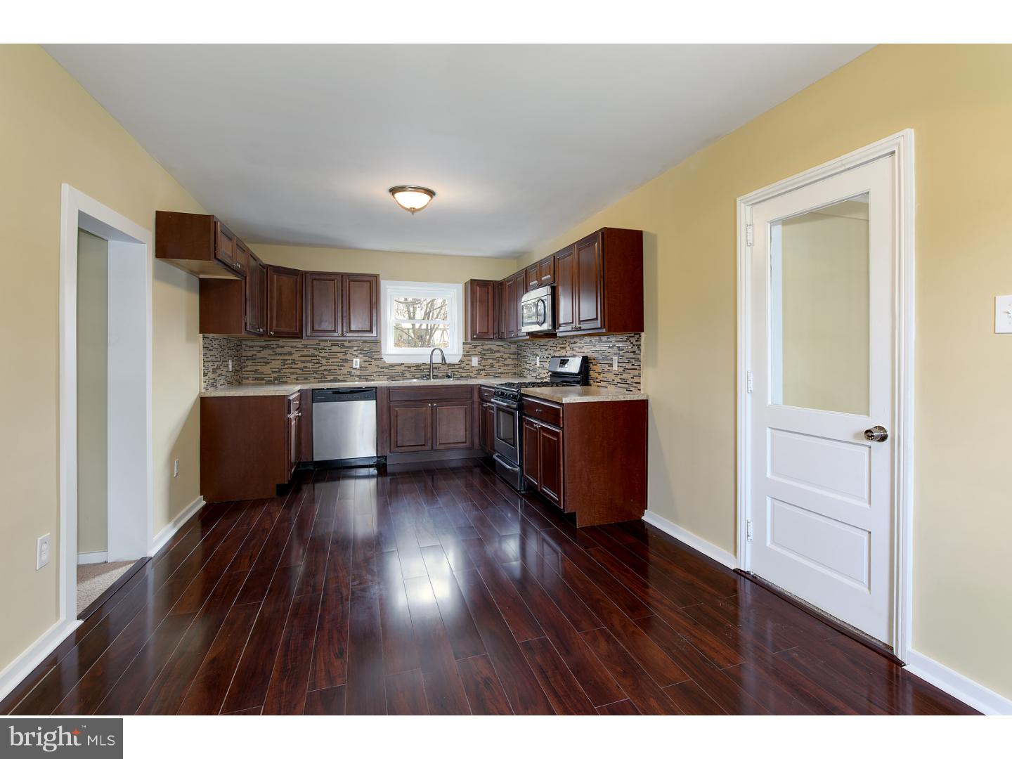 504 Lockheed Avenue Reading, PA 19601 - Photo 10 of 22 Kitchen