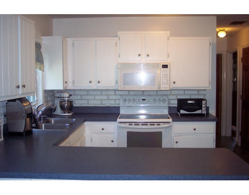 366 Bay Road Belchertown, MA 01007 - Photo 12 of 29 Gallery Image 12