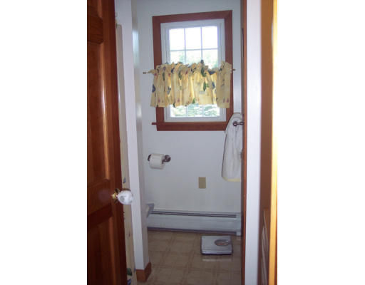 366 Bay Road Belchertown, MA 01007 - Photo 26 of 29 Gallery Image 26
