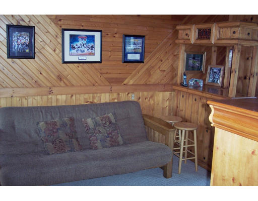 366 Bay Road Belchertown, MA 01007 - Photo 5 of 29 Gallery Image 5