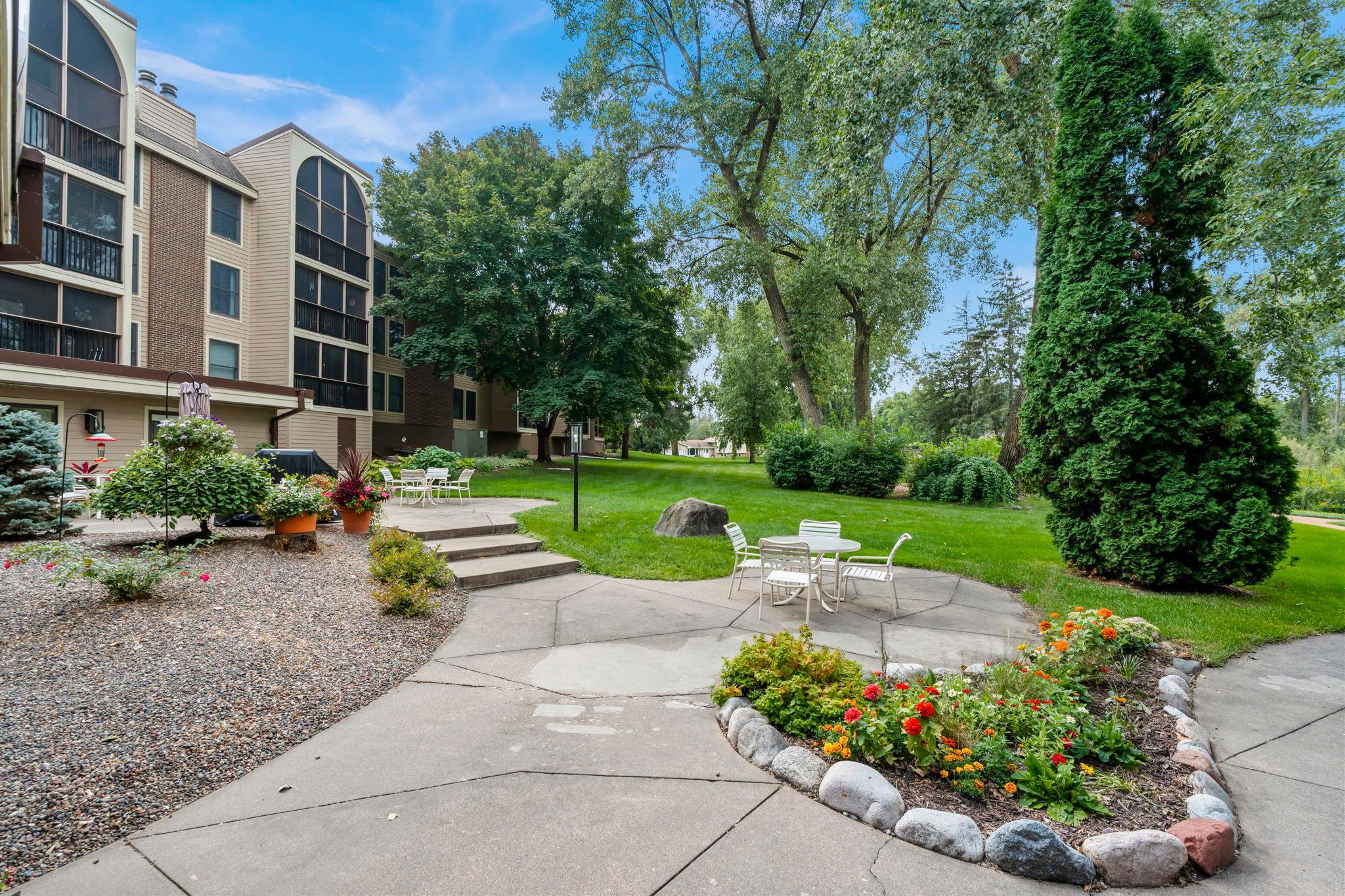 8549 Irwin Road, Unit 239 Bloomington, MN 55437 - Photo 40 of 52