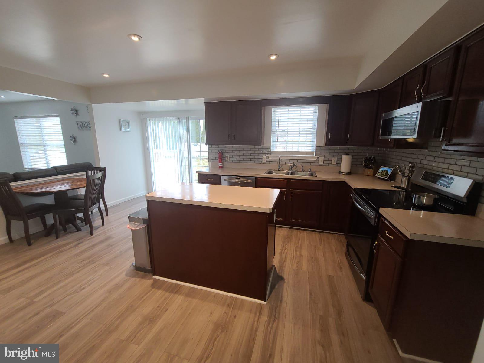101 Roxberry Drive Reading, PA 19608 - Photo 5 of 26