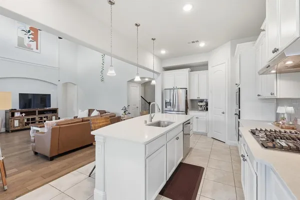 $690,000 | 1117 12th Street, Argyle, TX 76226