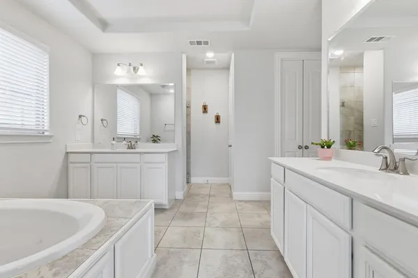 $690,000 | 1117 12th Street, Argyle, TX 76226